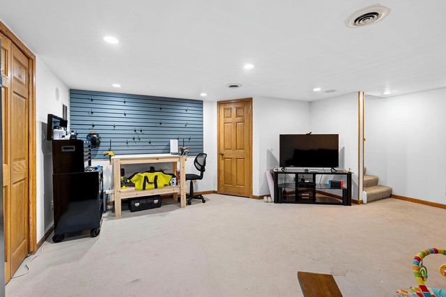 W10057 BALER ROAD, Hortonville, WI 54944