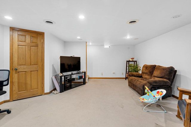W10057 BALER ROAD, Hortonville, WI 54944