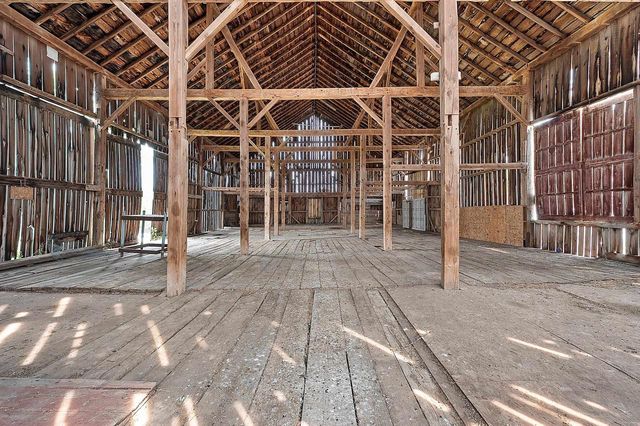W10057 BALER ROAD, Hortonville, WI 54944