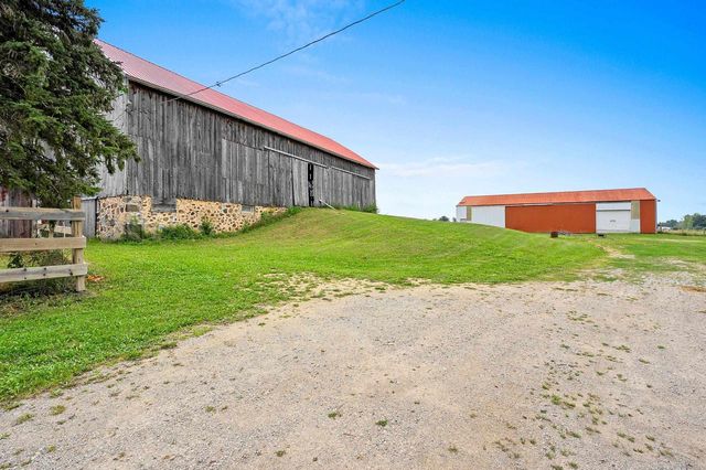 W10057 BALER ROAD, Hortonville, WI 54944
