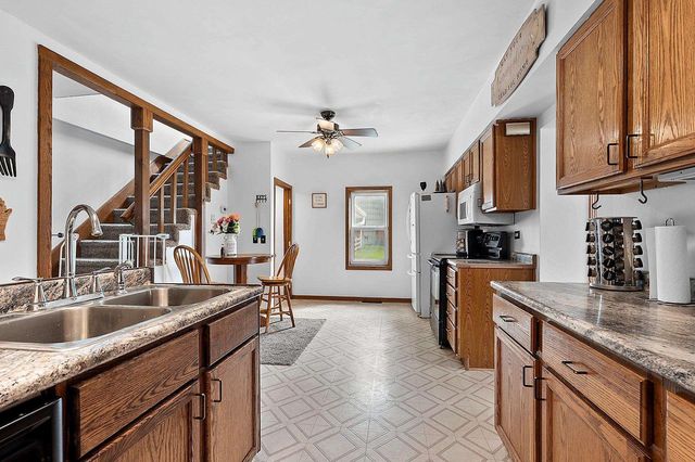 W10057 BALER ROAD, Hortonville, WI 54944