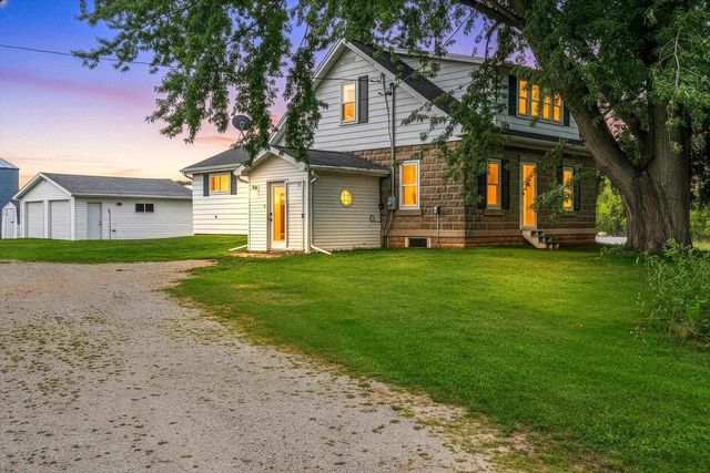 W10057 BALER ROAD, Hortonville, WI 54944