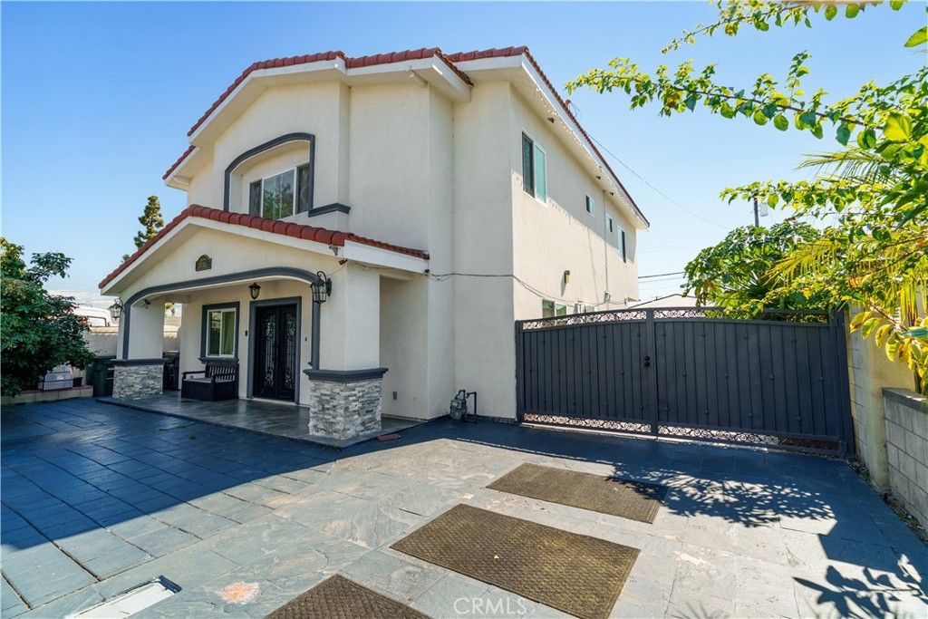 12122 207th, Lakewood, CA 90715 — exterior