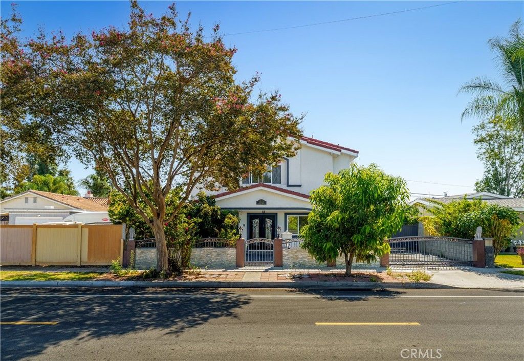 12122 207th, Lakewood, CA 90715 — photo 2