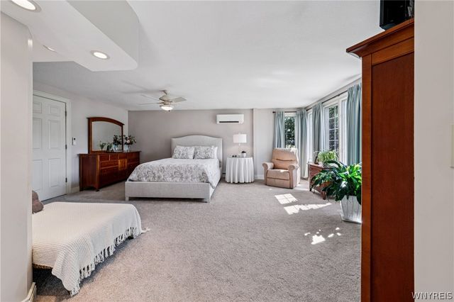 207 North Harvest Street, Amherst, NY 14221