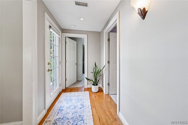 207 North Harvest Street, Amherst, NY 14221