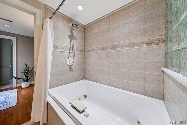 207 North Harvest Street, Amherst, NY 14221