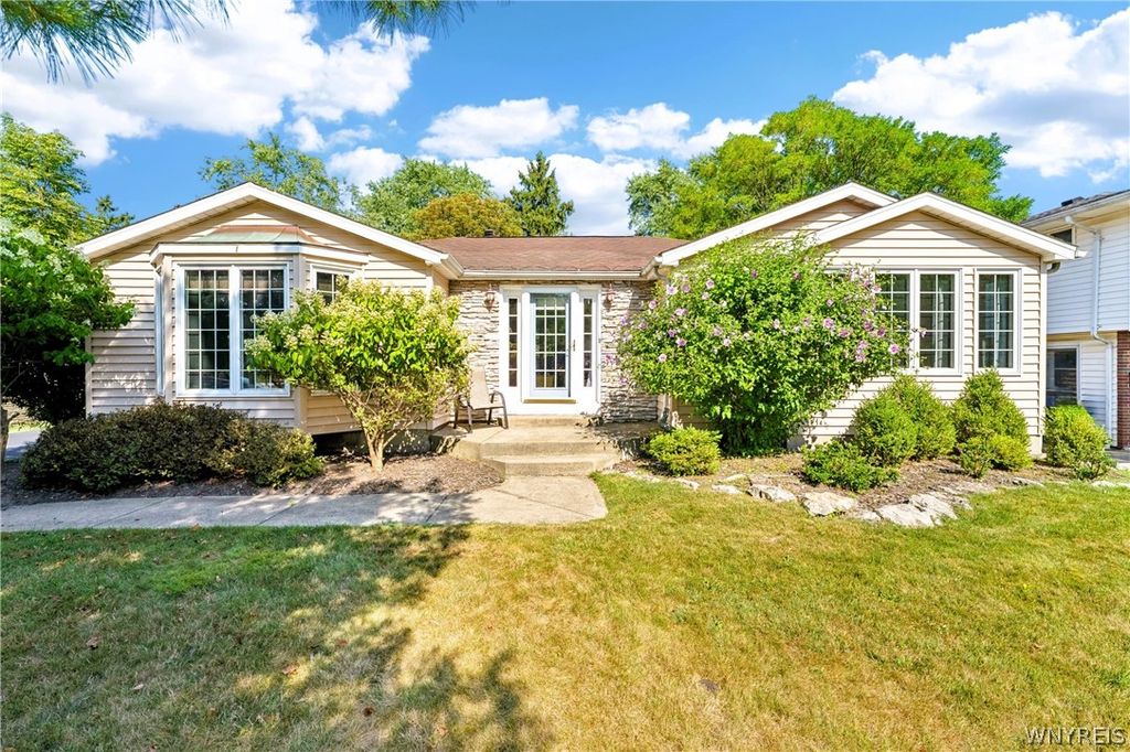 207 North Harvest Street, Amherst, NY 14221