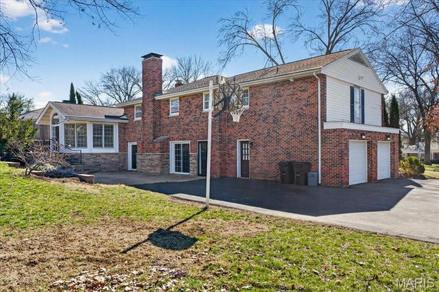 5 Clerbrook Lane, Ladue, MO 63124