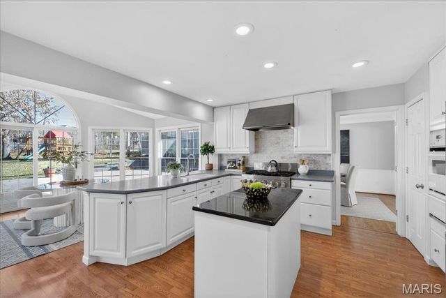 5 Clerbrook Lane, Ladue, MO 63124