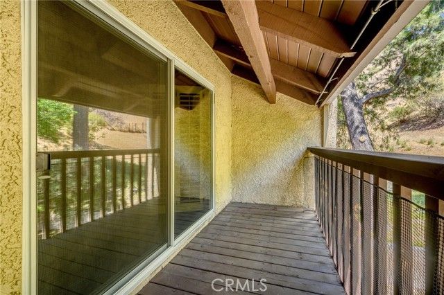 9555 Via Venezia, Burbank, CA 91504