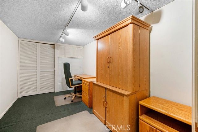 9555 Via Venezia, Burbank, CA 91504