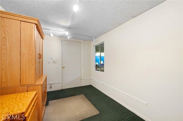 9555 Via Venezia, Burbank, CA 91504