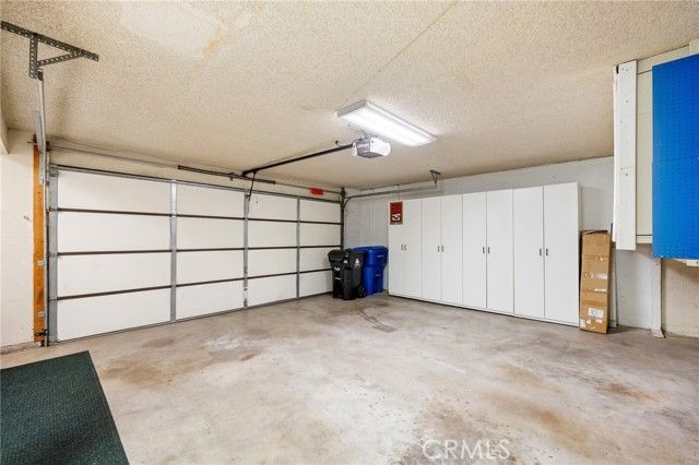 9555 Via Venezia, Burbank, CA 91504