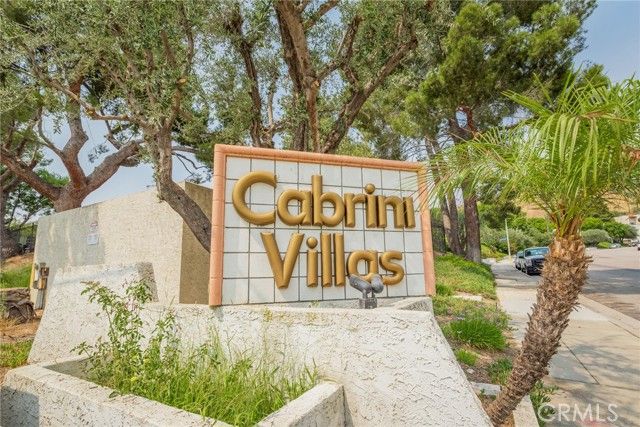 9555 Via Venezia, Burbank, CA 91504