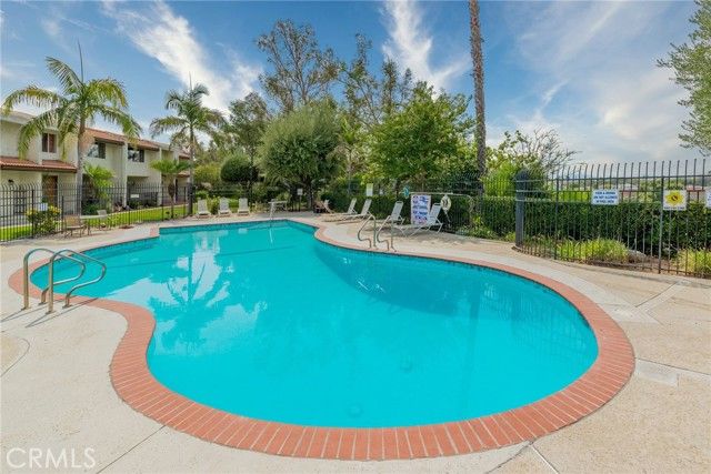 9555 Via Venezia, Burbank, CA 91504