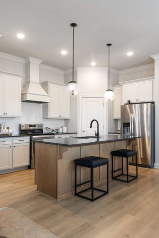 904 Chick Ct, Brentwood, TN 37027
