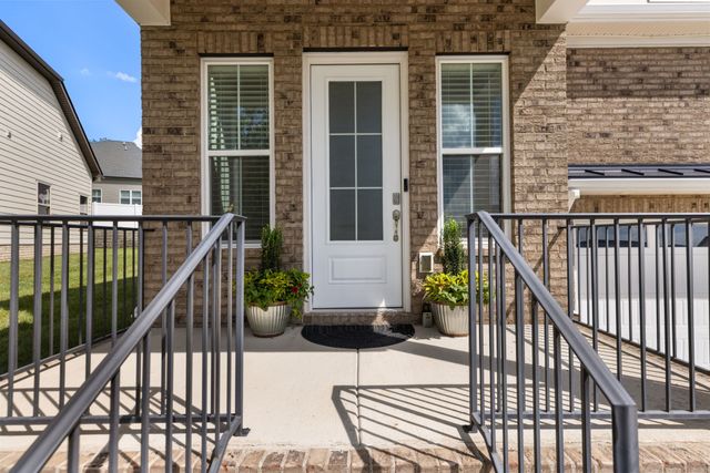 904 Chick Ct, Brentwood, TN 37027