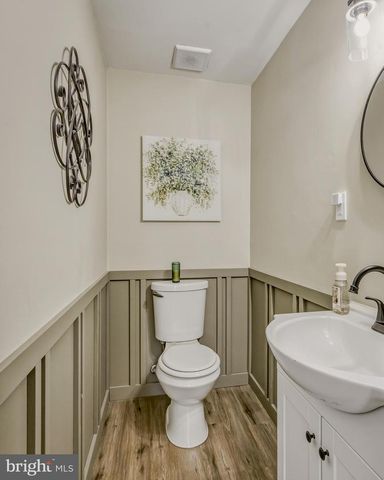 33 GRAY BIRCH RD, Turnersville, NJ 08012