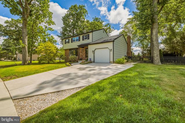 33 GRAY BIRCH RD, Turnersville, NJ 08012