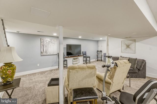 33 GRAY BIRCH RD, Turnersville, NJ 08012