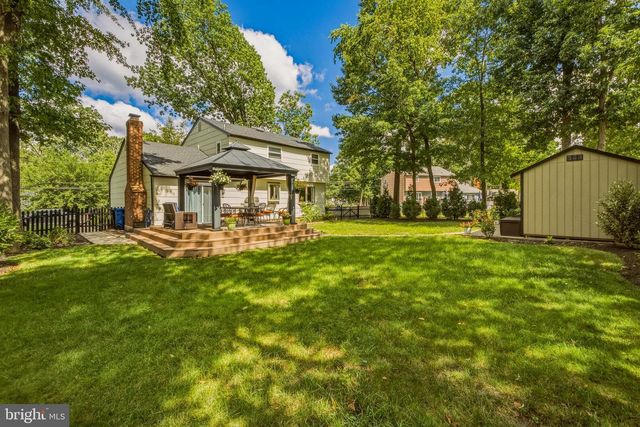33 GRAY BIRCH RD, Turnersville, NJ 08012