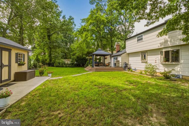 33 GRAY BIRCH RD, Turnersville, NJ 08012