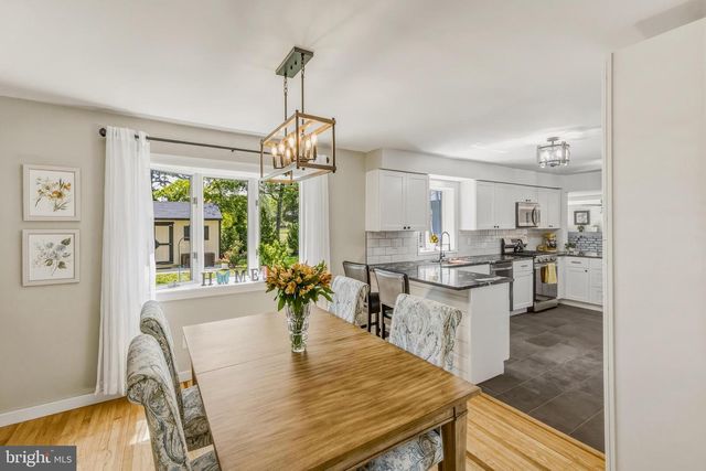 33 GRAY BIRCH RD, Turnersville, NJ 08012