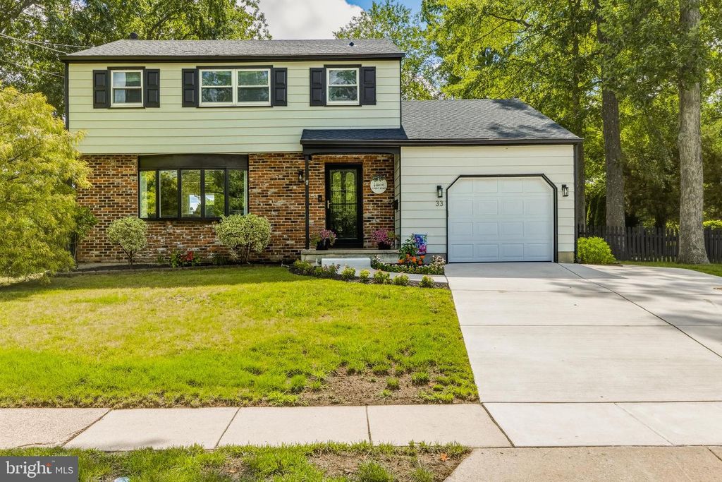 33 GRAY BIRCH RD, Turnersville, NJ 08012