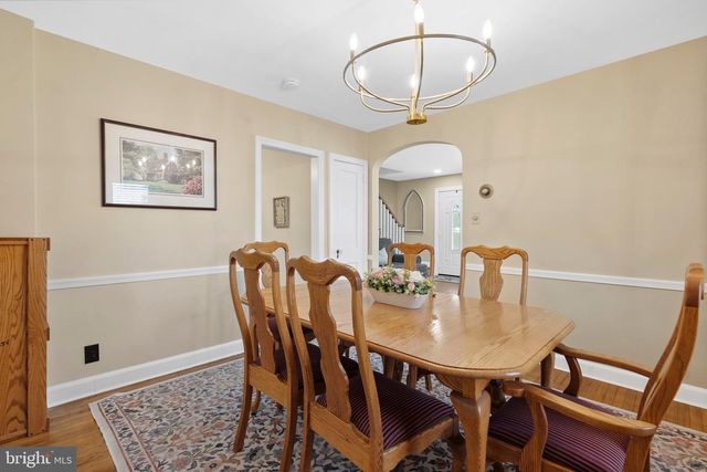 1564 BURMONT RD, Havertown, PA 19083