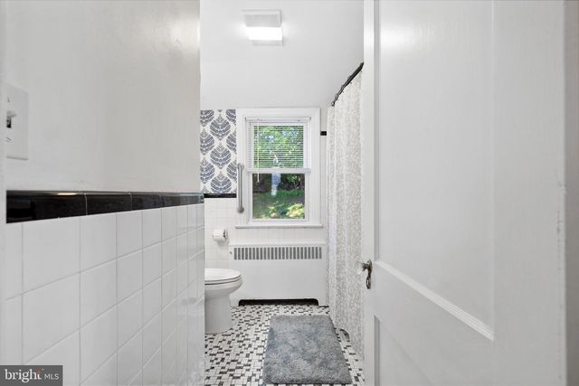 1564 BURMONT RD, Havertown, PA 19083