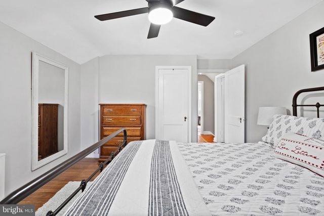 1564 BURMONT RD, Havertown, PA 19083