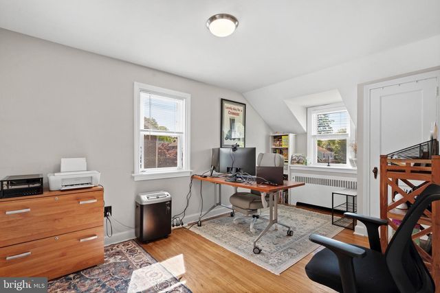 1564 BURMONT RD, Havertown, PA 19083