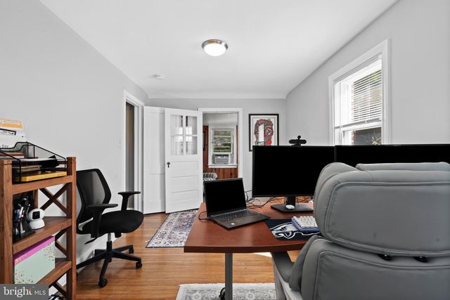 1564 BURMONT RD, Havertown, PA 19083