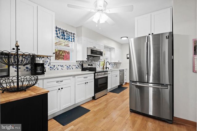 1564 BURMONT RD, Havertown, PA 19083