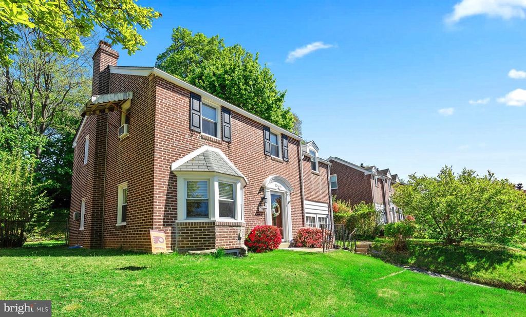 1564 BURMONT RD, Havertown, PA 19083