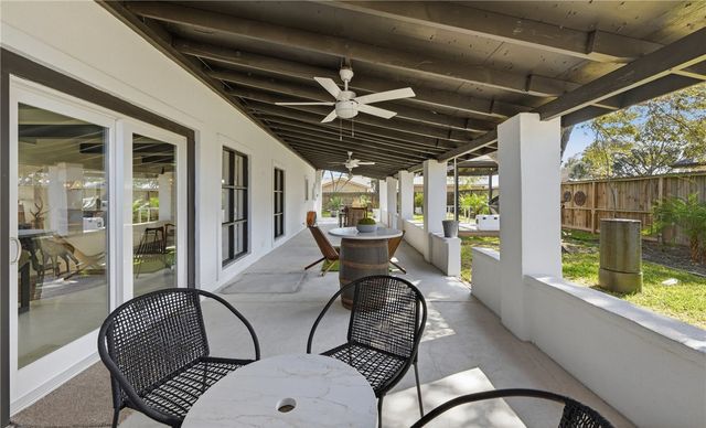 6418 Long Meadow Dr, Corpus Christi, TX 78413