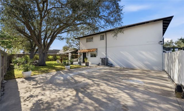 6418 Long Meadow Dr, Corpus Christi, TX 78413