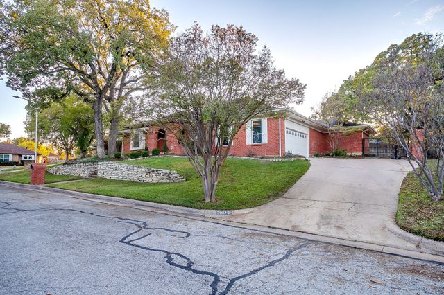 1804 Longbranch Court, Arlington, TX 76012