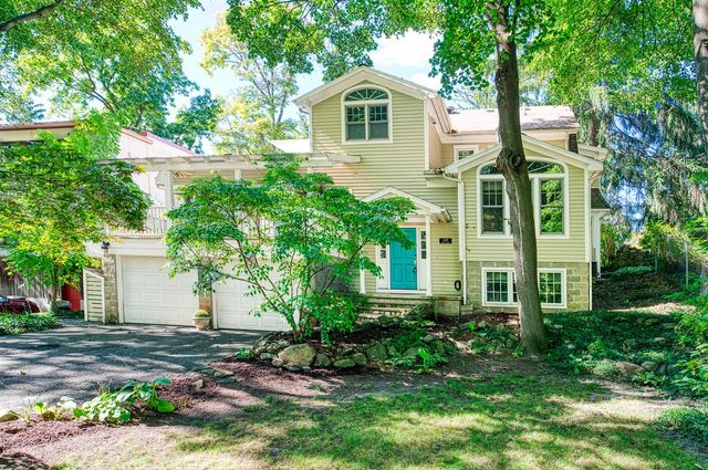 648 Sunset Lane, East Lansing, MI 48823