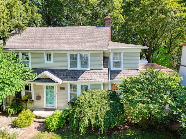 648 Sunset Lane, East Lansing, MI 48823