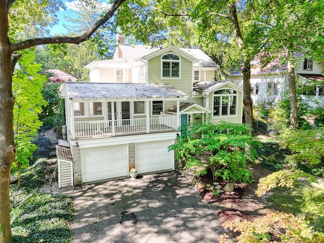 648 Sunset Lane, East Lansing, MI 48823