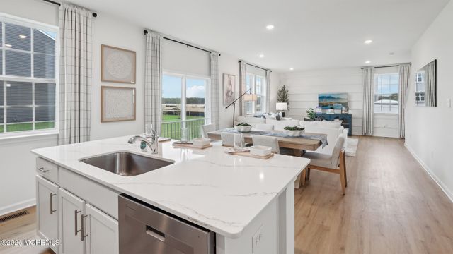 9 Dahlia Court, Bayville, NJ 08721