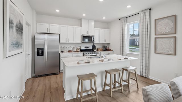 9 Dahlia Court, Bayville, NJ 08721