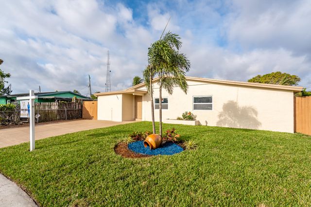1601 NW 3rd Lane, Boynton Beach, FL 33435