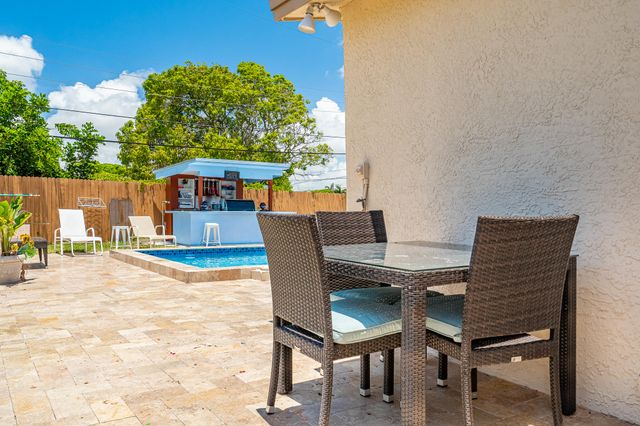 1601 NW 3rd Lane, Boynton Beach, FL 33435