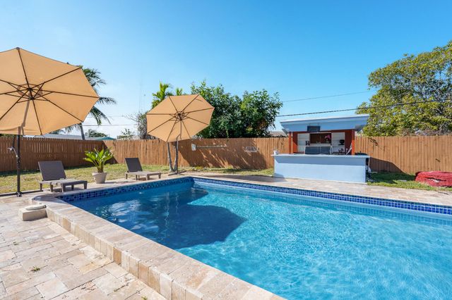 1601 NW 3rd Lane, Boynton Beach, FL 33435