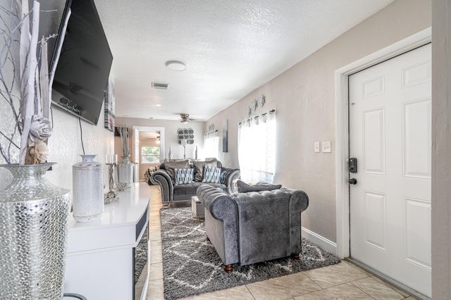 1601 NW 3rd Lane, Boynton Beach, FL 33435