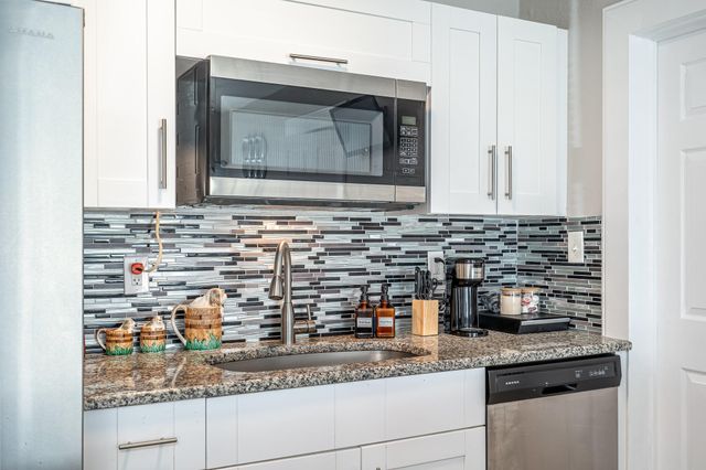 1601 NW 3rd Lane, Boynton Beach, FL 33435