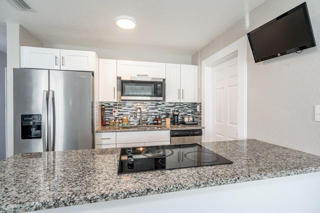 1601 NW 3rd Lane, Boynton Beach, FL 33435